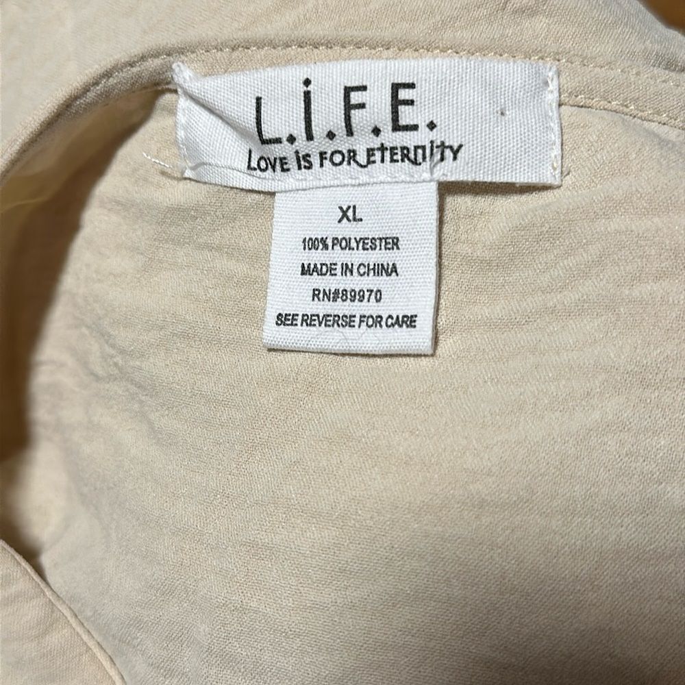 L.I.F.E. Love Is For Eternity - Cream Front Tie, Button Neck Blouse Sz XL NWT - Picture 7 of 11